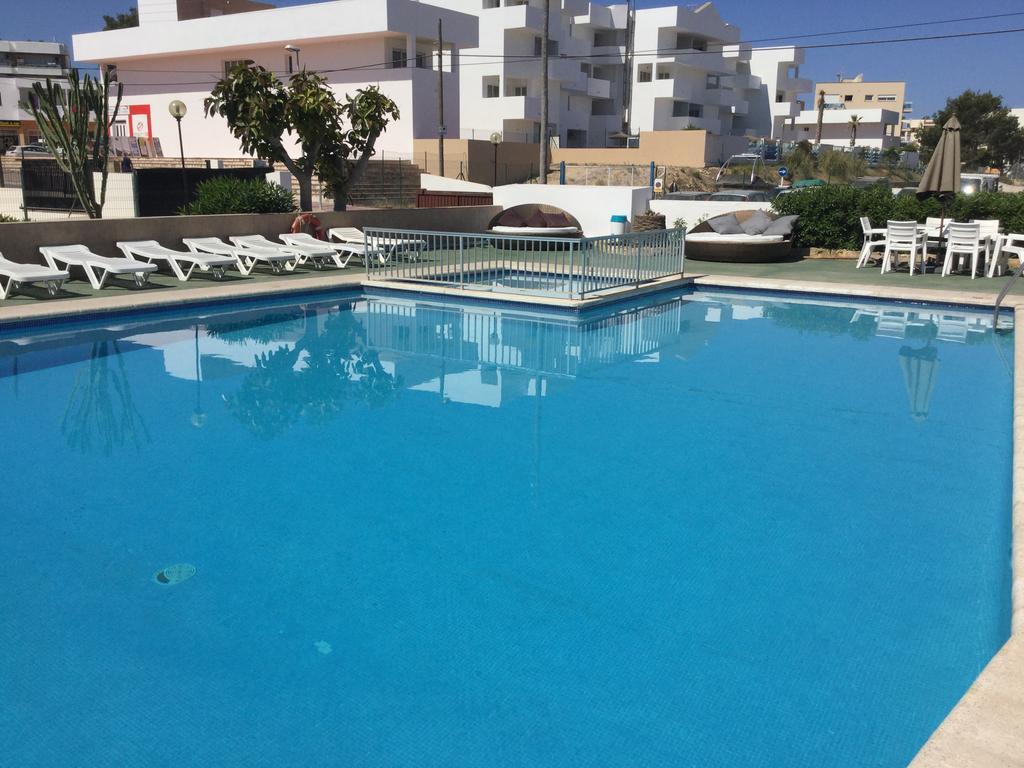 Apartamentos Alba San Antonio  Exterior photo